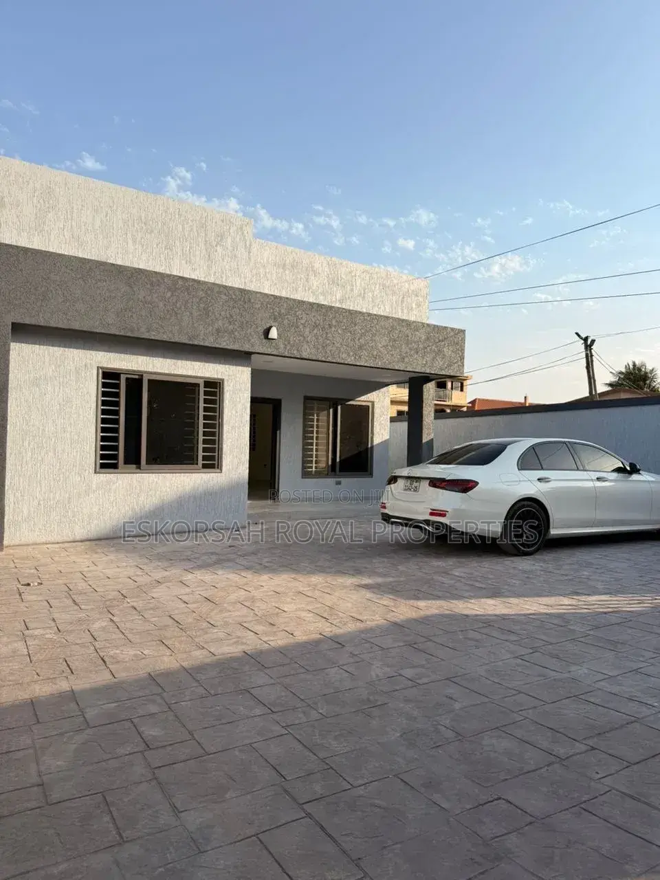 3bdrm House in Achimota Tantra Hill, Unity Closed for sale