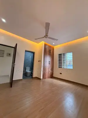 3bdrm House in Achimota Tantra Hill, Unity Closed for sale