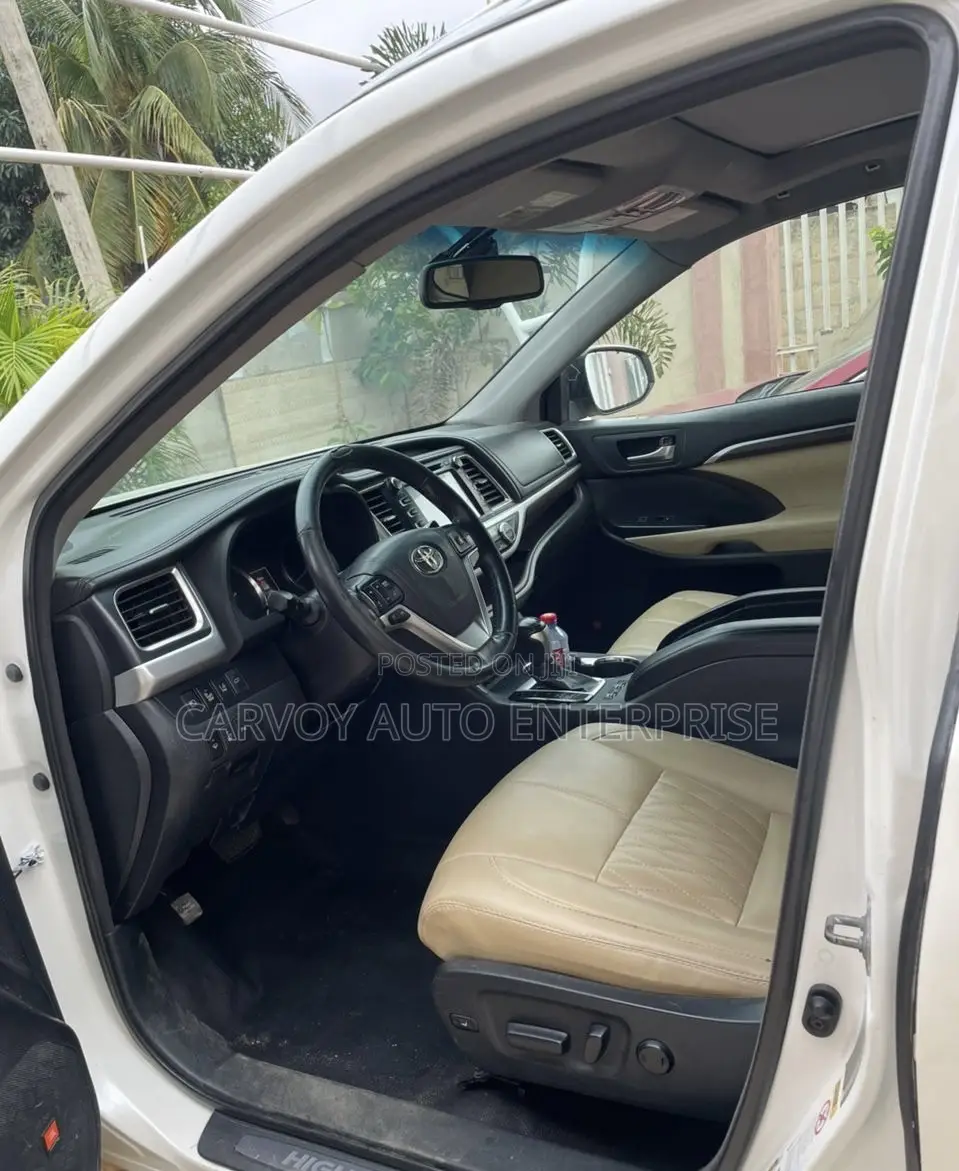 Toyota Highlander Limited Platinum 4dr SUV AWD (3.5L 6cyl 6A) 2015