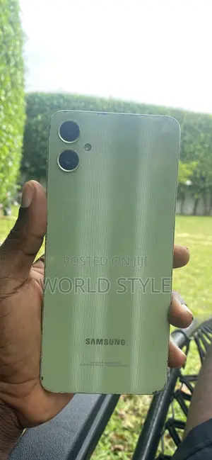 Samsung Galaxy A05 64 GB Green