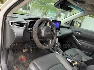 Toyota Corolla Cross XLE 2023 White