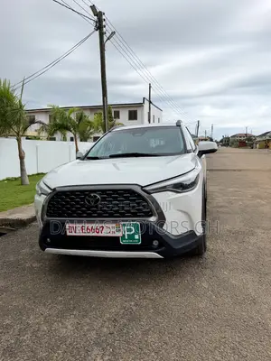 Toyota Corolla Cross XLE 2023 White