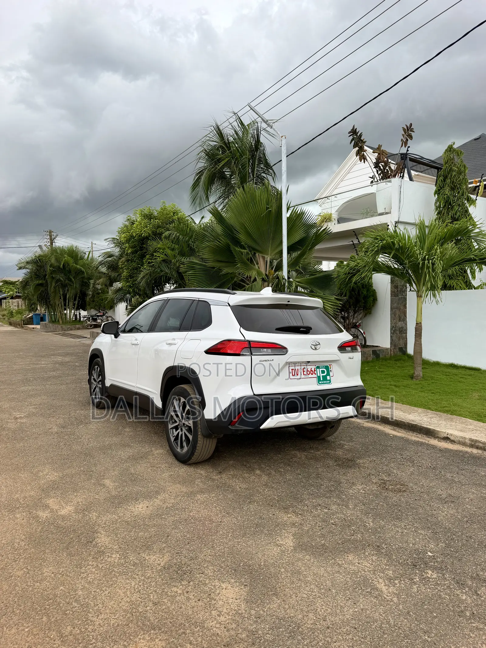 Toyota Corolla Cross XLE 2023 White