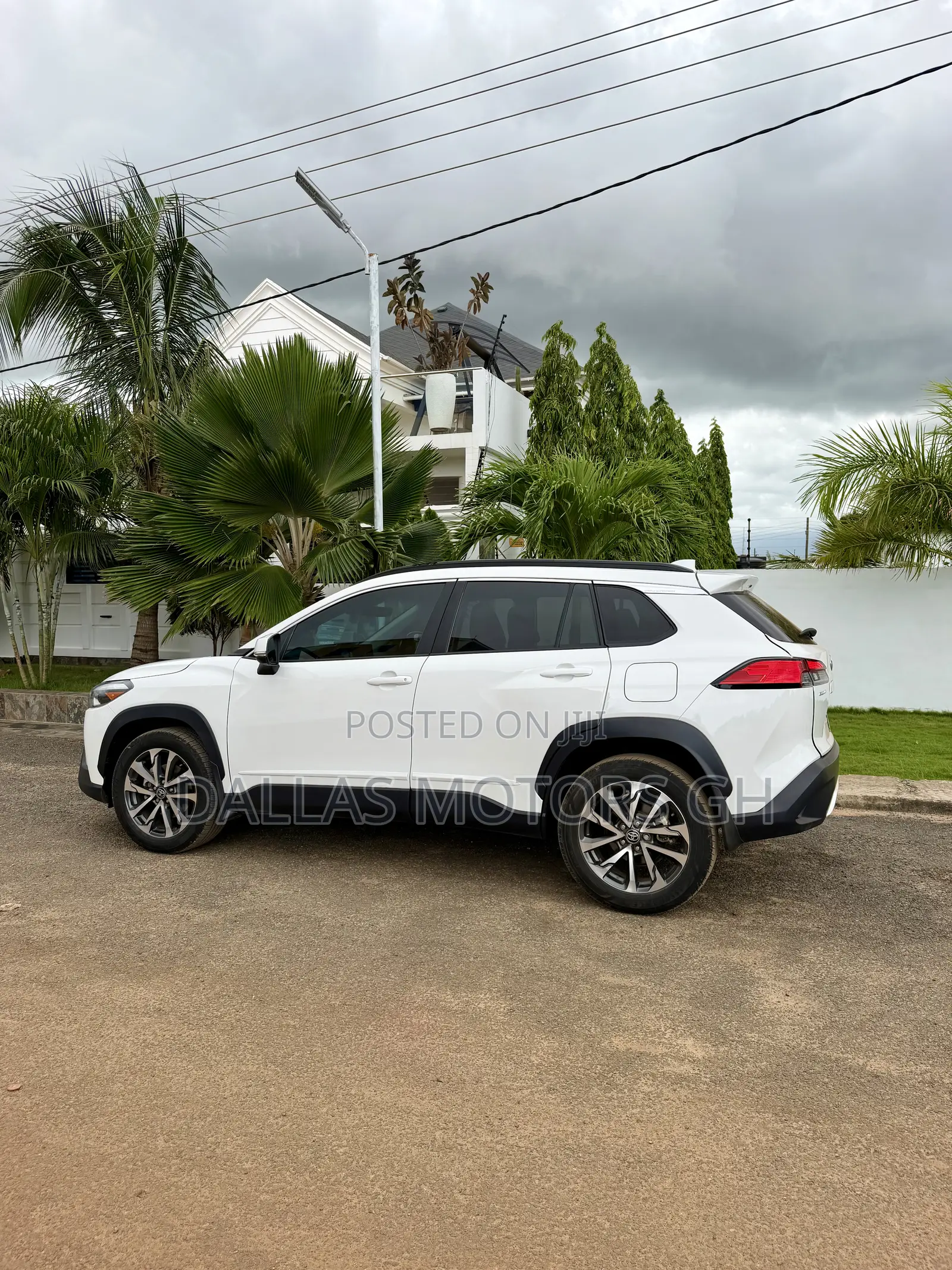Toyota Corolla Cross XLE 2023 White