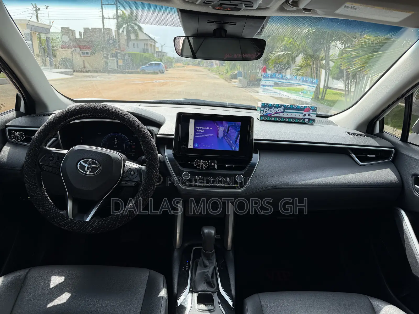 Toyota Corolla Cross XLE 2023 White