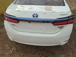 Toyota Corolla 2024 White
