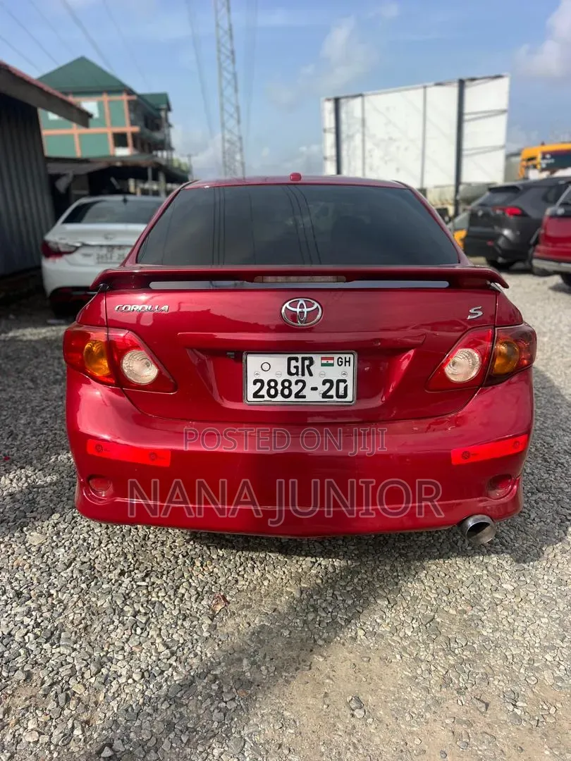 Toyota Corolla 2010 Red