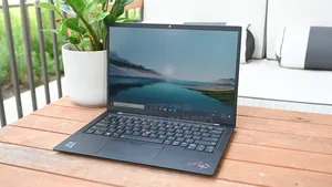 Laptop Lenovo ThinkPad X1 Carbon Gen11 16GB Intel Core i7 SSD 512GB