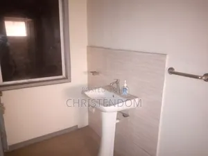 Very Spacious Office for Rent at Circle
