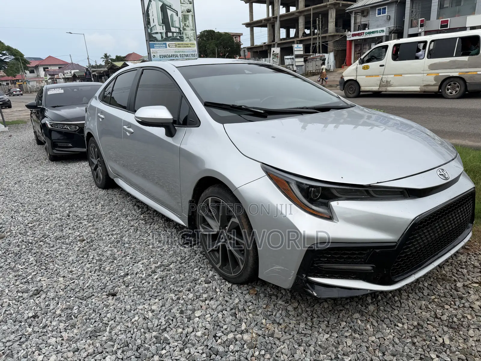 Toyota Corolla XLE 2020 Silver