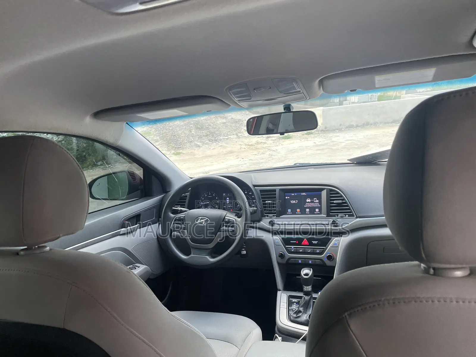 Hyundai Elantra 2017 Red