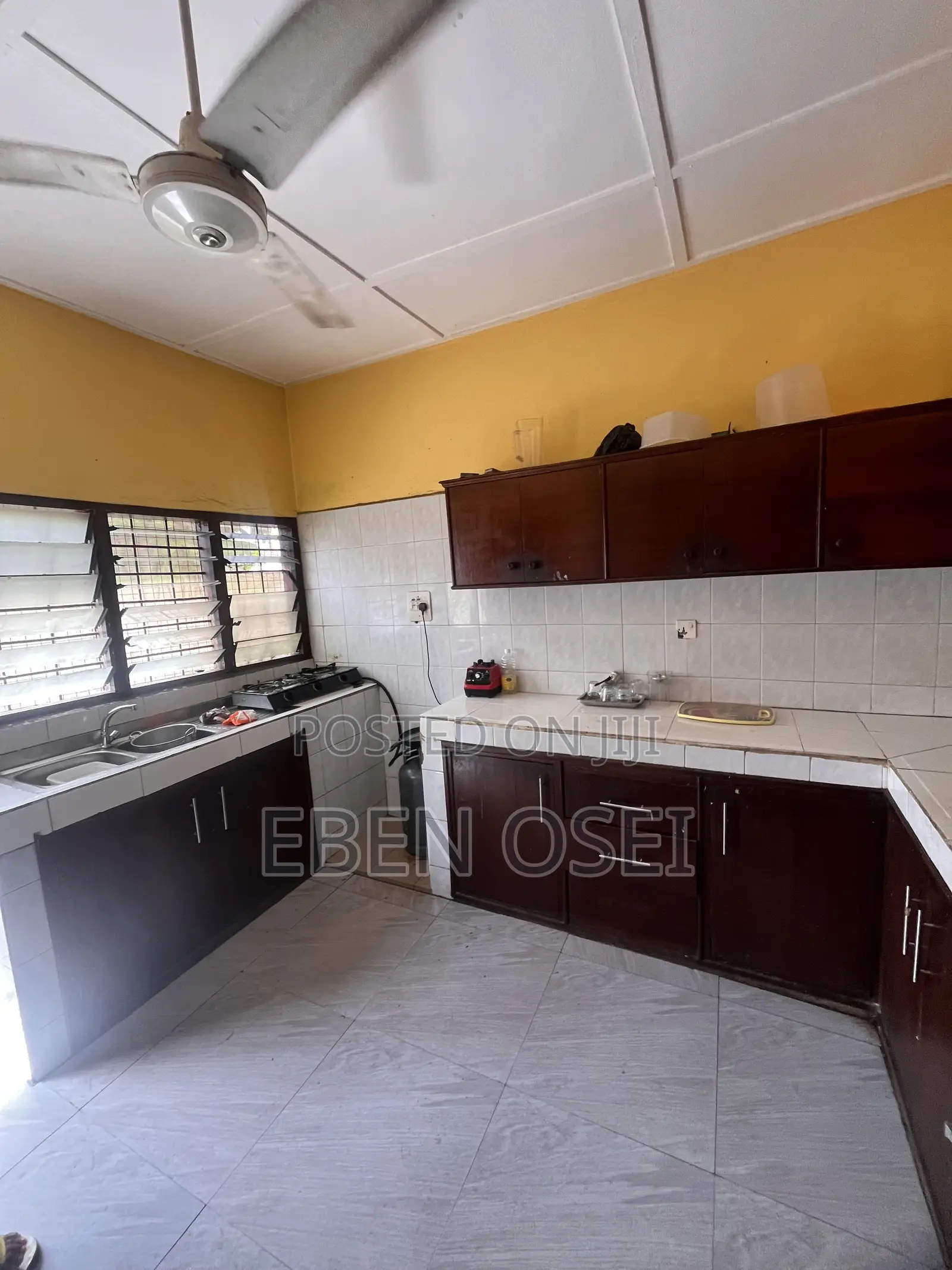 4bdrm House in Dansoman for rent