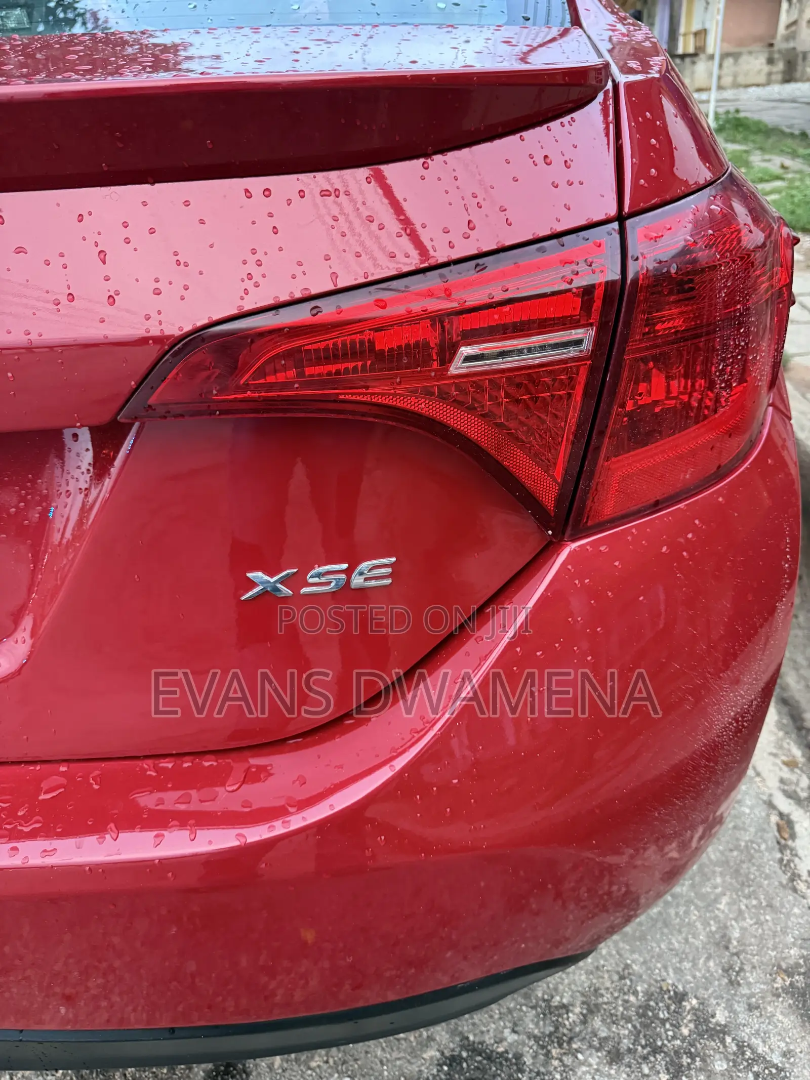 Toyota Corolla XSE 4dr Sedan (1.8L 4cyl CVT) 2017 Red