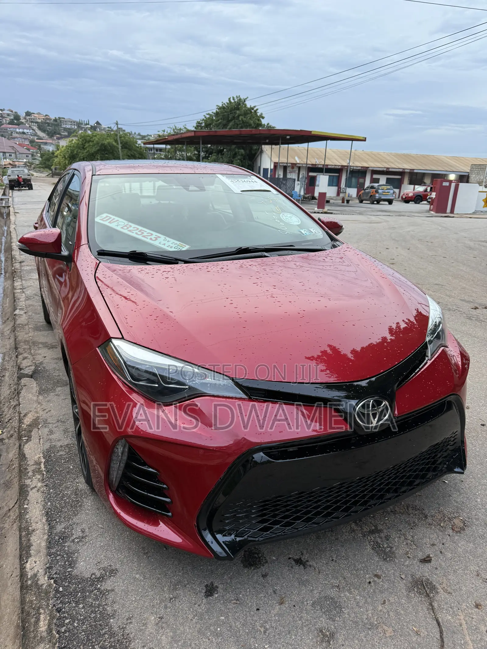 Toyota Corolla XSE 4dr Sedan (1.8L 4cyl CVT) 2017 Red