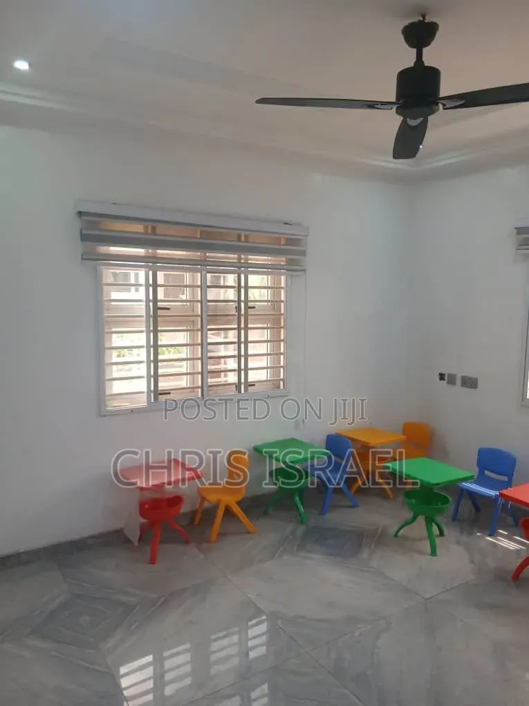 2bdrm Apartment in Oyibi Estate, Police Station for rent
