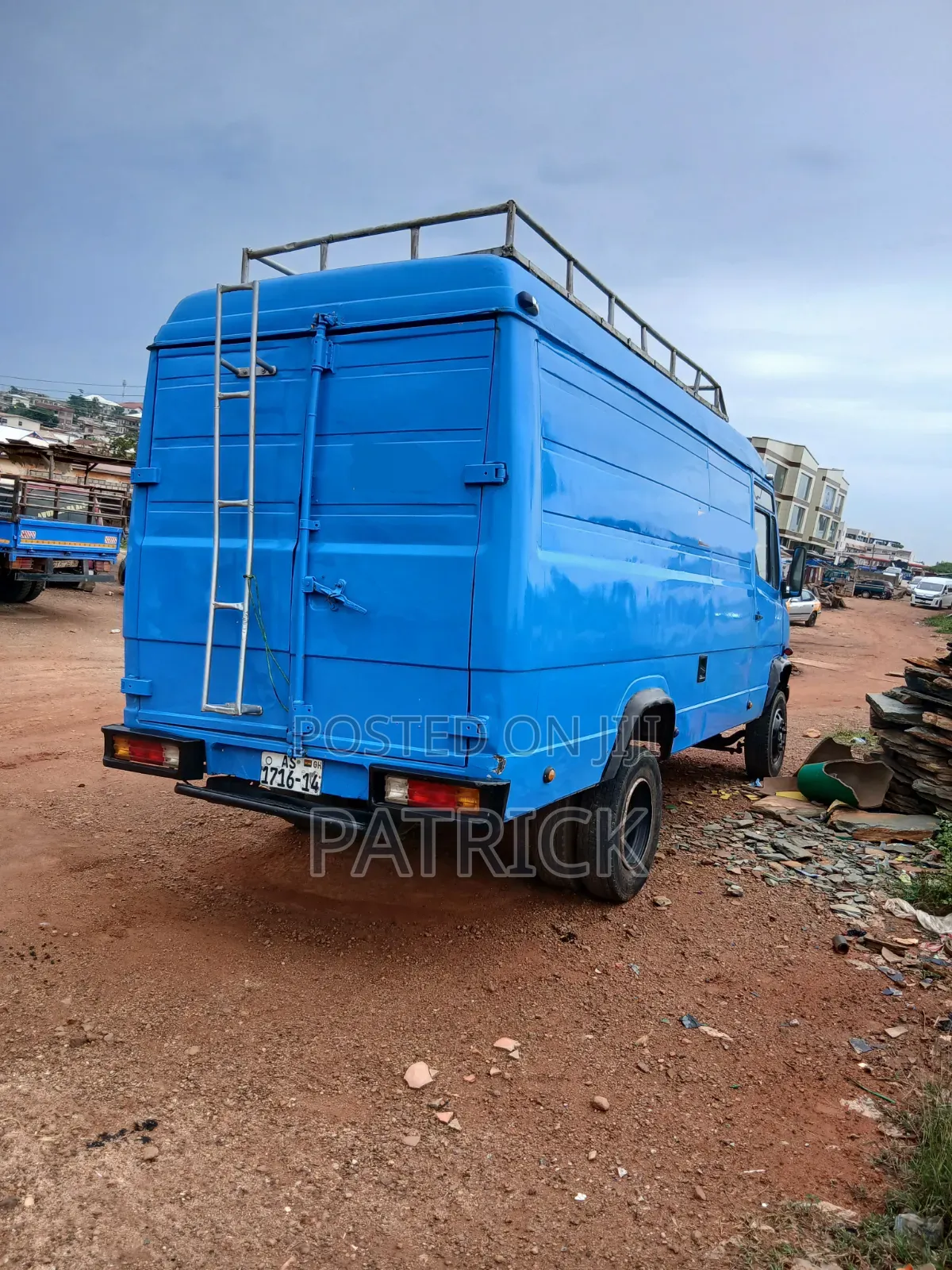 Mercedes-Benz T2 1997 Blue