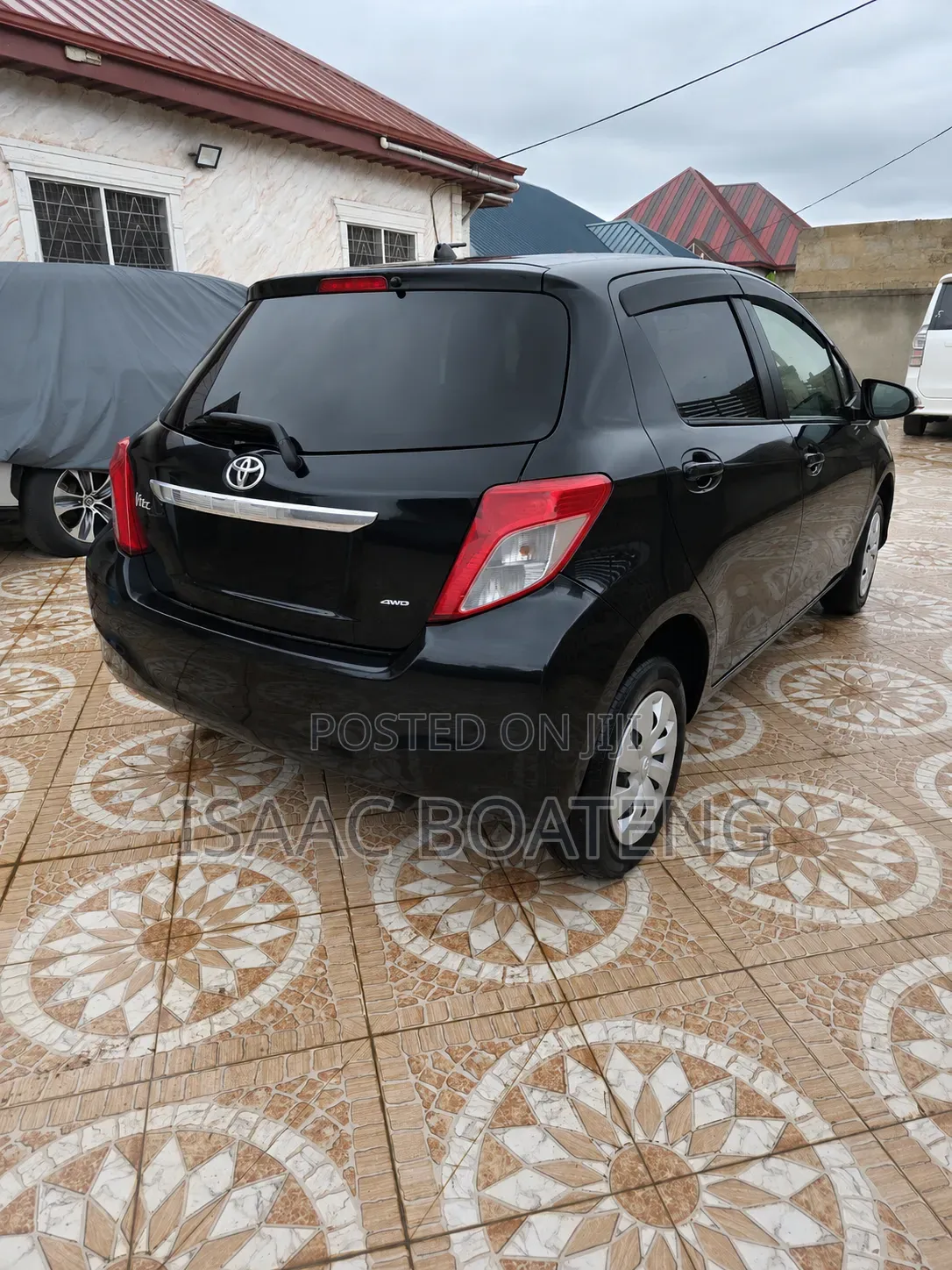 Toyota Vitz 1.3 AWD 5dr 2013 Black