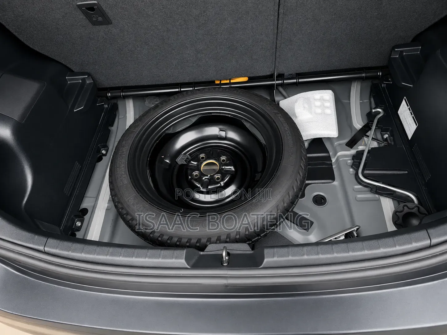 Toyota Vitz 1.3 AWD 5dr 2013 Black