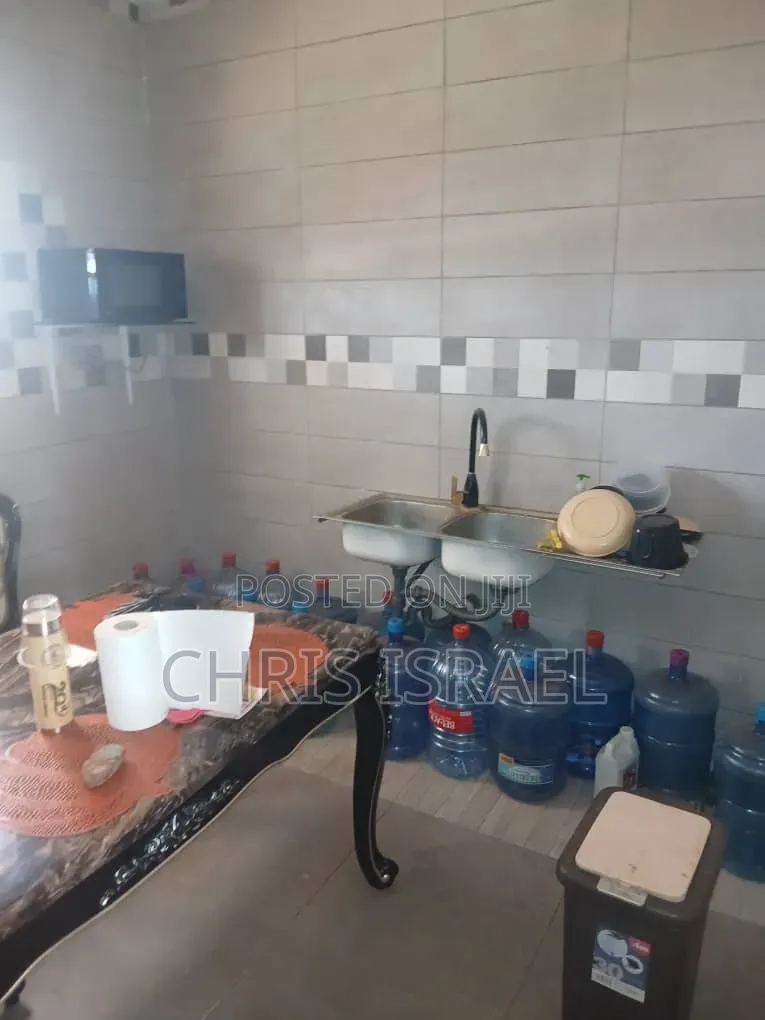 2bdrm Apartment in Oyibi Estate, Police Station for rent