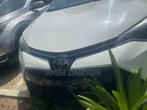 Toyota Corolla LE ECO 4dr Sedan (1.8L 4cyl CVT) 2017 White