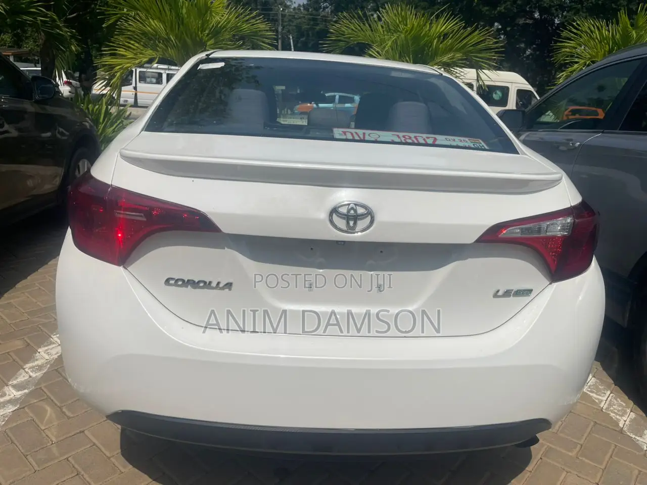 Toyota Corolla LE ECO 4dr Sedan (1.8L 4cyl CVT) 2017 White