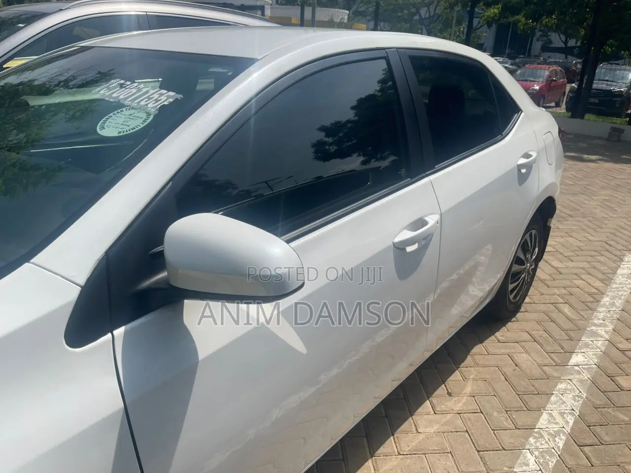 Toyota Corolla LE ECO 4dr Sedan (1.8L 4cyl CVT) 2017 White