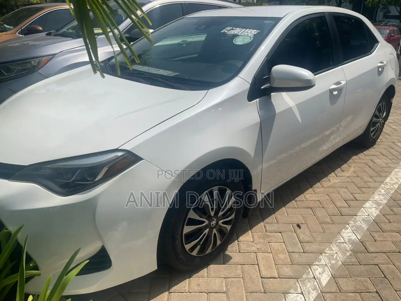 Toyota Corolla LE ECO 4dr Sedan (1.8L 4cyl CVT) 2017 White