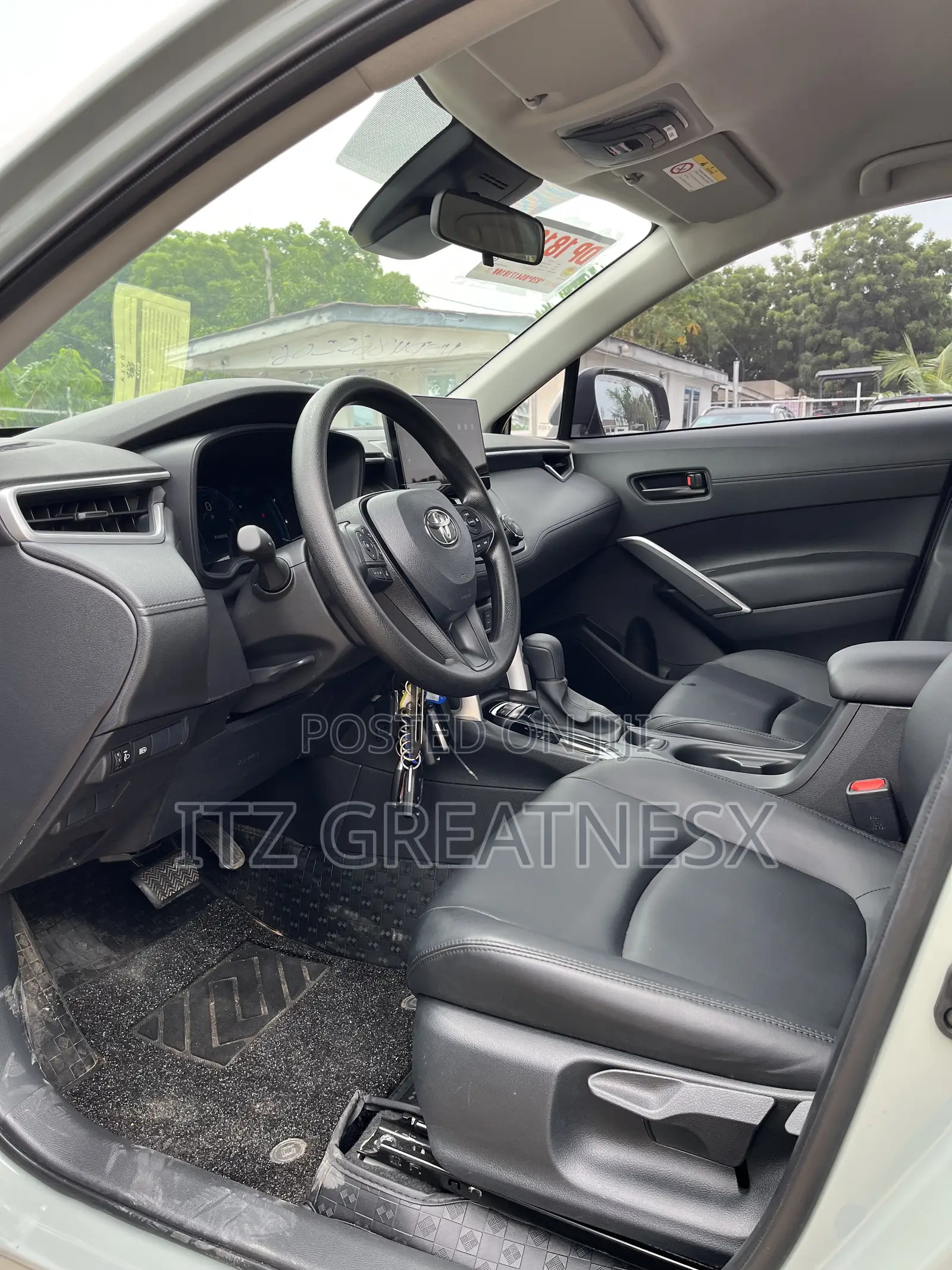 Toyota Corolla Cross LE 2WD 2024 Green