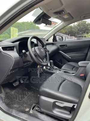 Toyota Corolla Cross LE 2WD 2024 Green