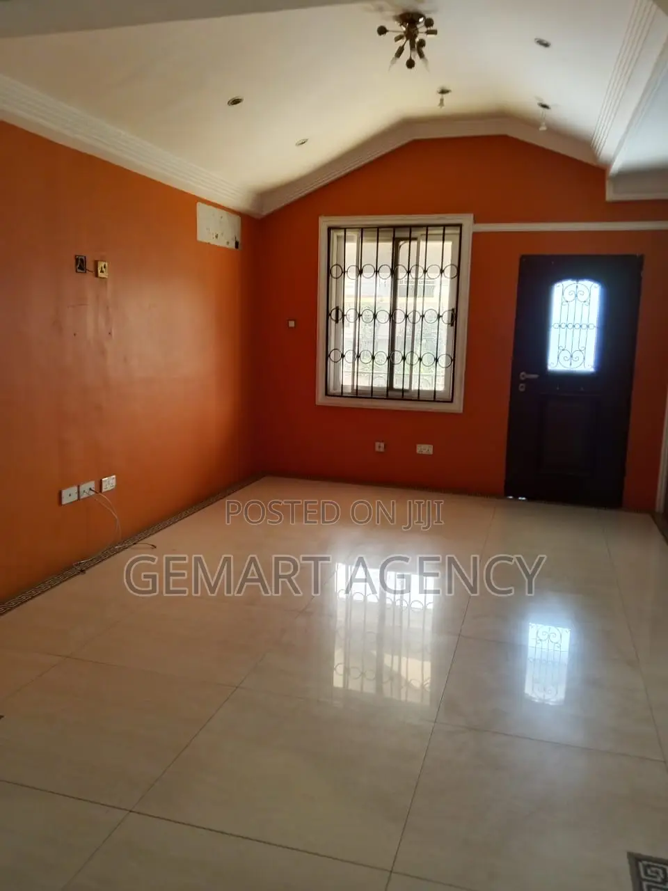 8bdrm House in North Legon for rent