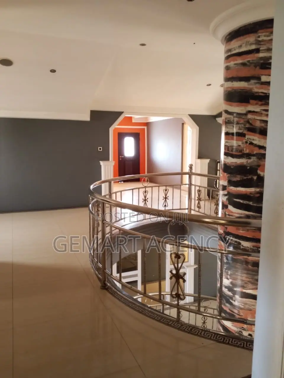 8bdrm House in North Legon for rent