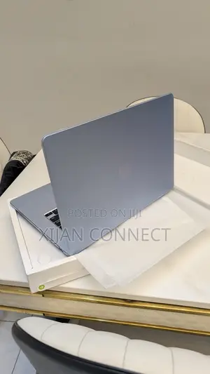 Laptop Apple MacBook Air 2025 M4 16GB Apple M4 SSD 512GB