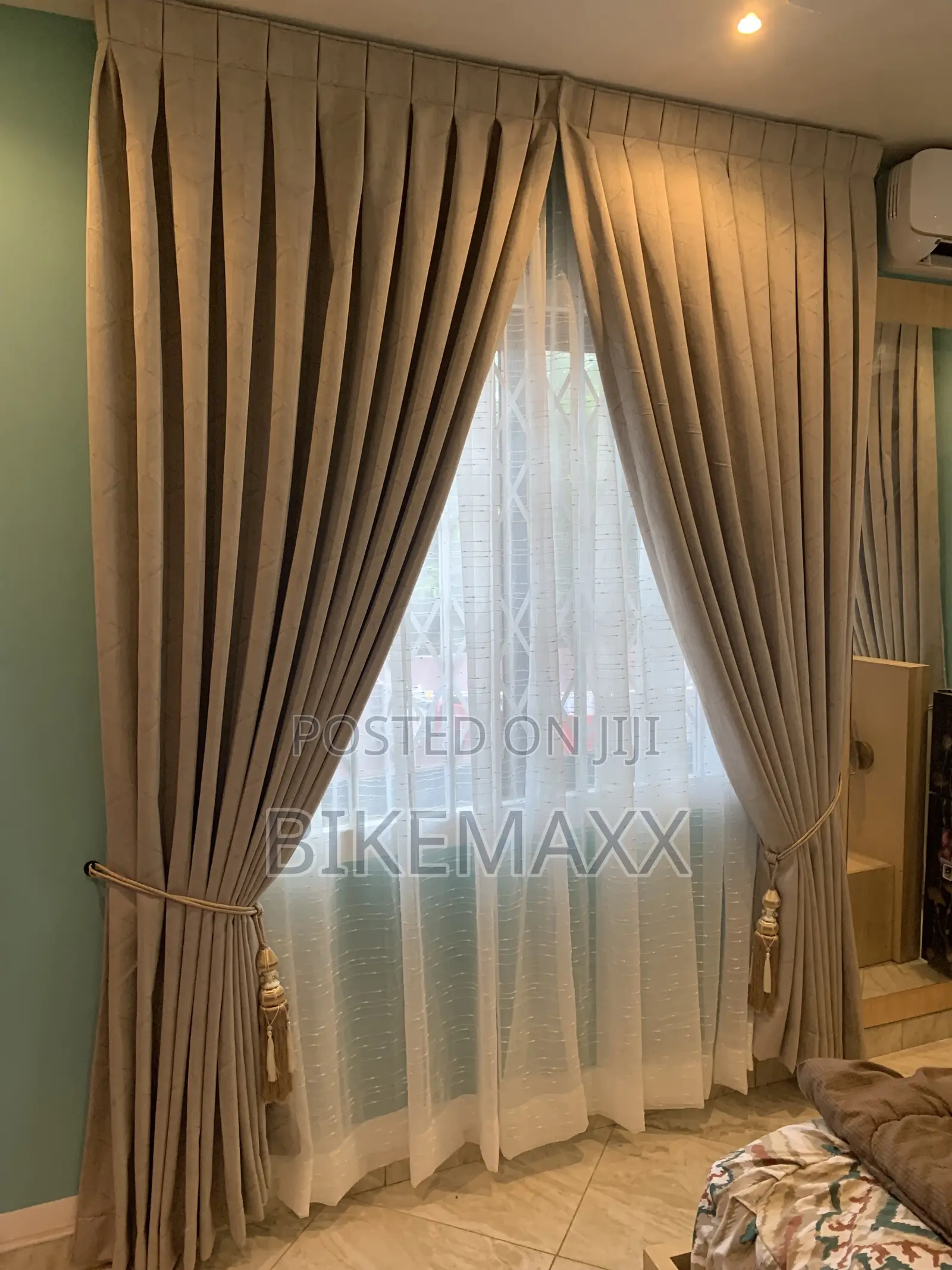 Curtains Work