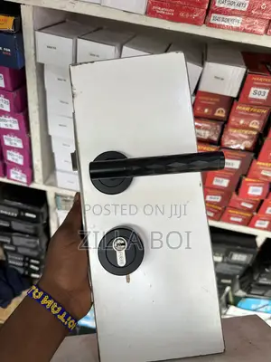 Black Seperate Lock