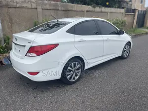 Hyundai Accent SE Sedan 2016 White