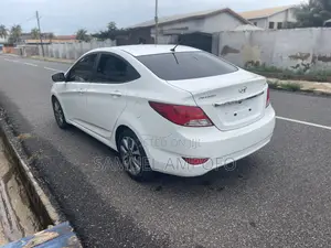 Hyundai Accent SE Sedan 2016 White