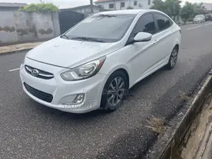 Hyundai Accent SE Sedan 2016 White
