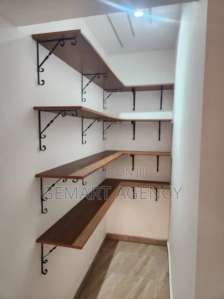 2bdrm Apartment in Ofankor Barrier for rent