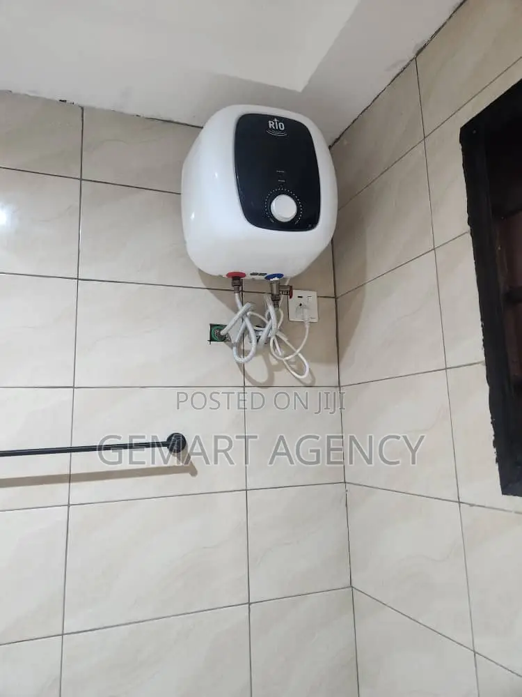 2bdrm Apartment in Ofankor Barrier for rent