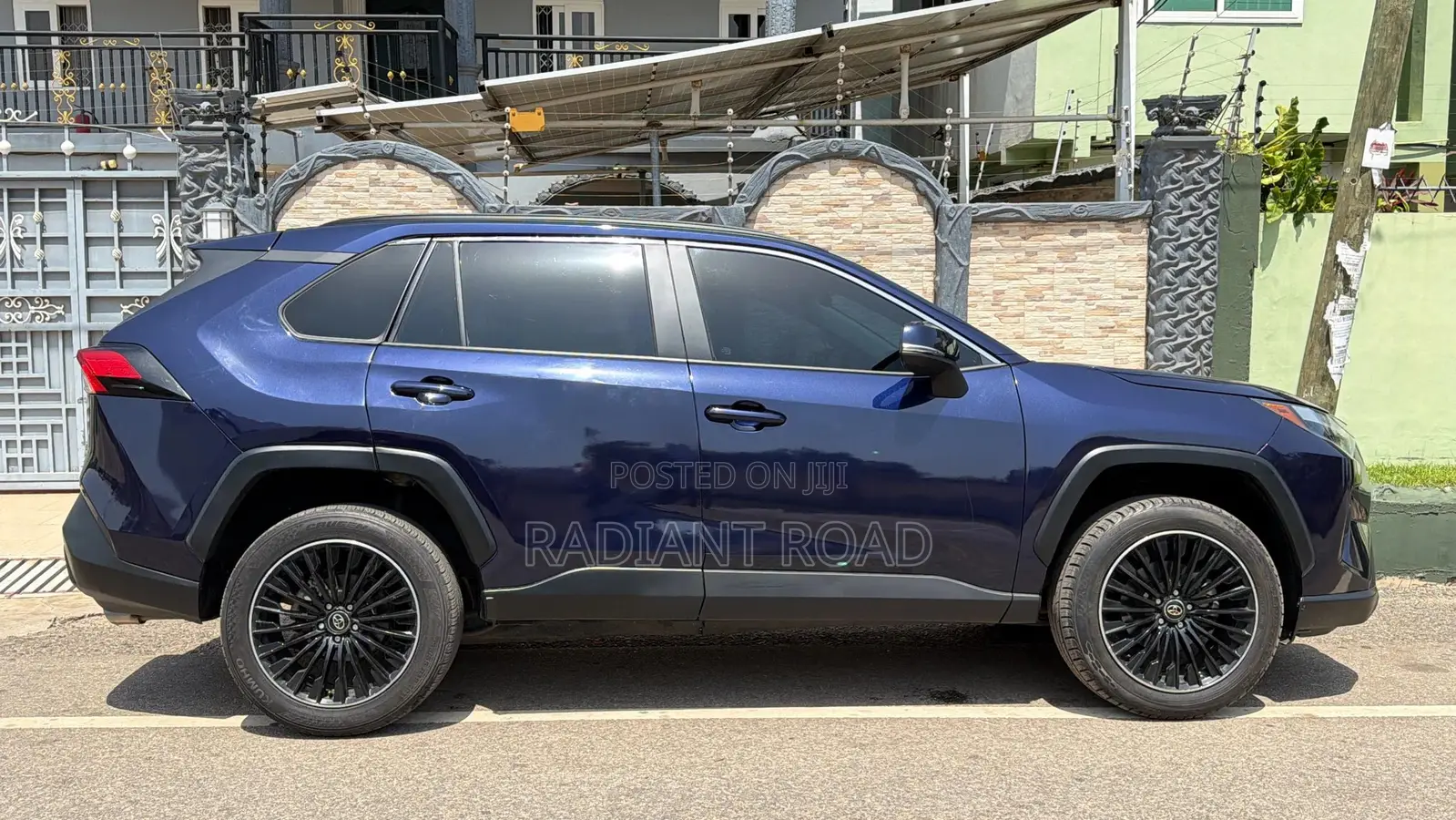 Toyota RAV4 Adventure 2022 Blue
