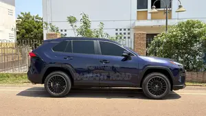 Toyota RAV4 Adventure 2022 Blue