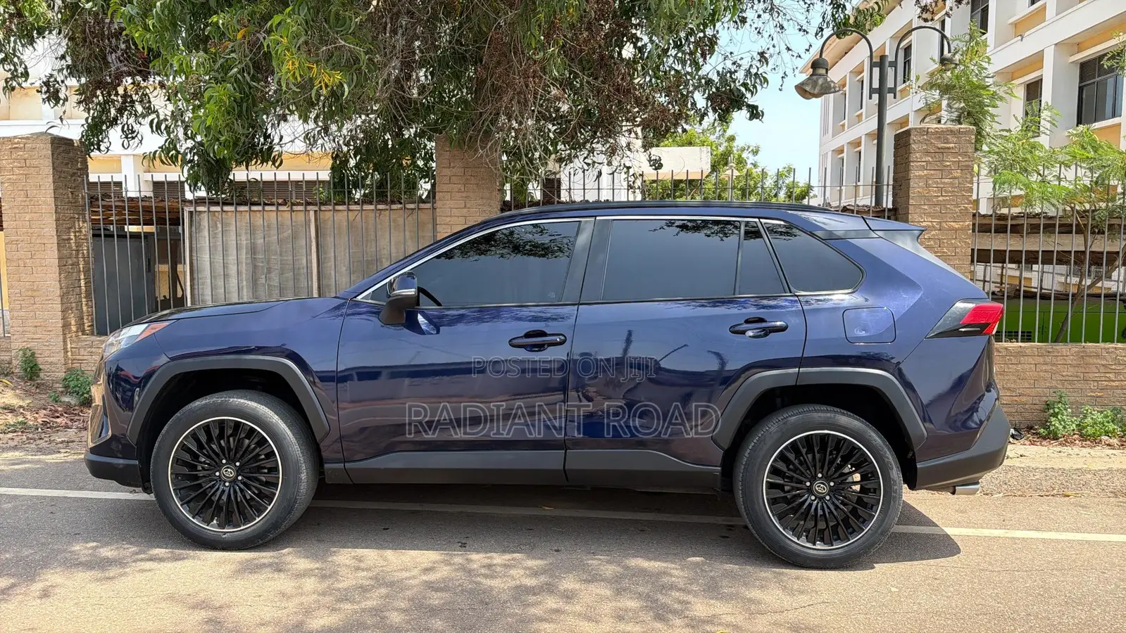 Toyota RAV4 Adventure 2022 Blue