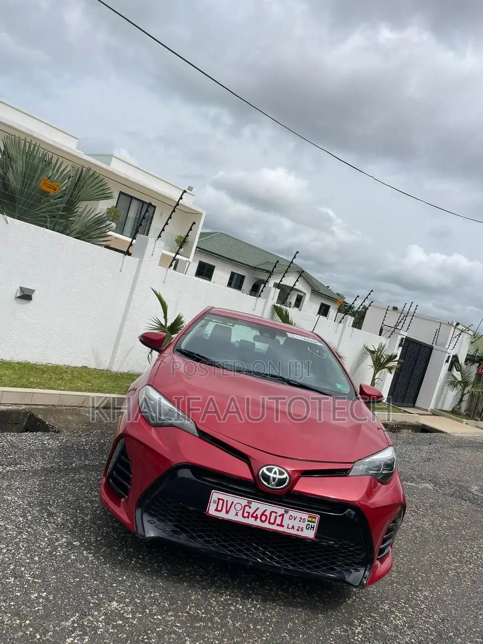 Toyota Corolla SE Special Edition 4dr Sedan (1.8L 4cyl CVT) 2017 Red