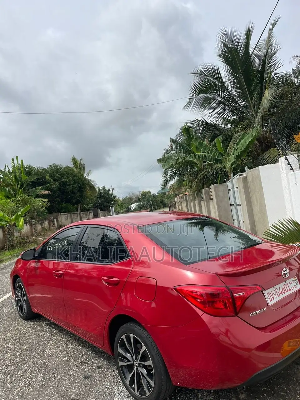 Toyota Corolla SE Special Edition 4dr Sedan (1.8L 4cyl CVT) 2017 Red