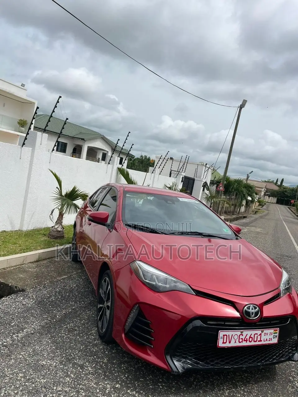 Toyota Corolla SE Special Edition 4dr Sedan (1.8L 4cyl CVT) 2017 Red