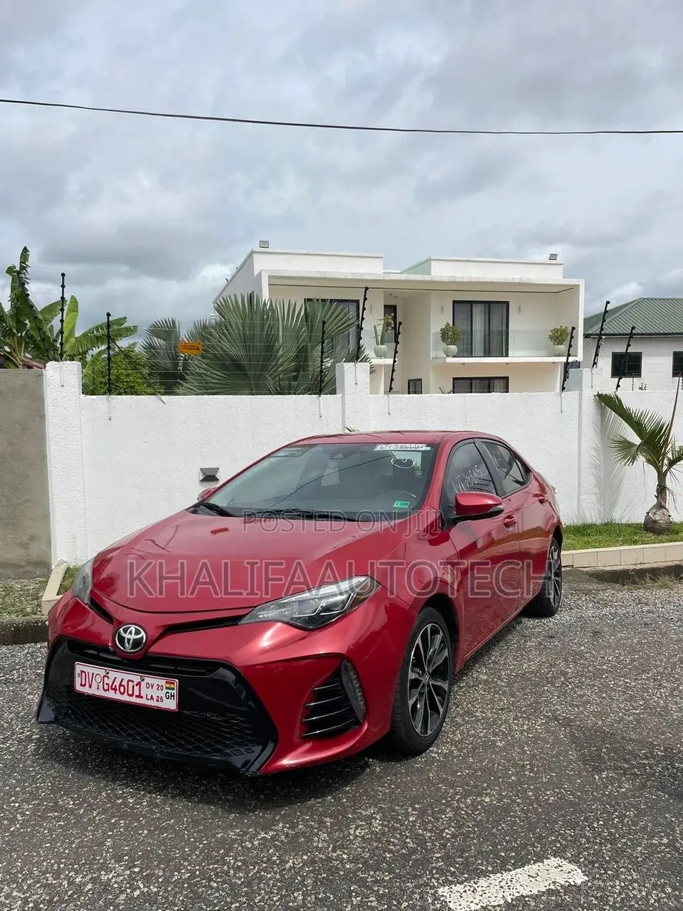 Toyota Corolla SE Special Edition 4dr Sedan (1.8L 4cyl CVT) 2017 Red