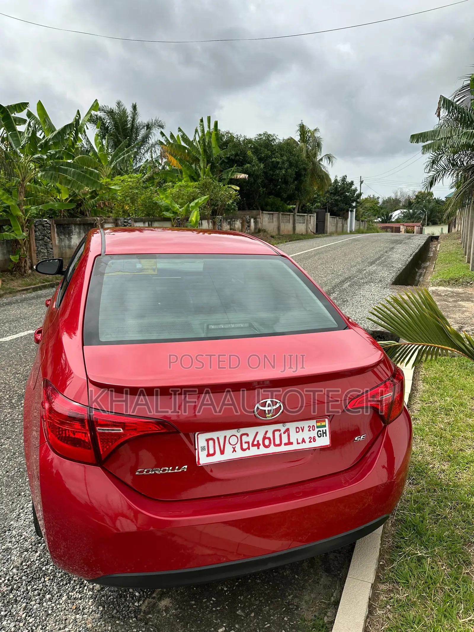 Toyota Corolla SE Special Edition 4dr Sedan (1.8L 4cyl CVT) 2017 Red