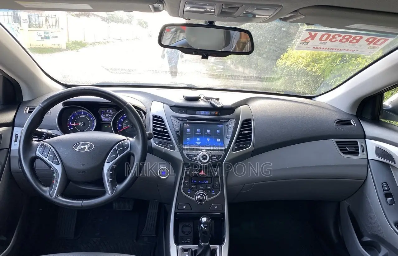Hyundai Elantra Limited 4dr Sedan (1.8L 4cyl 6A) 2015 Silver