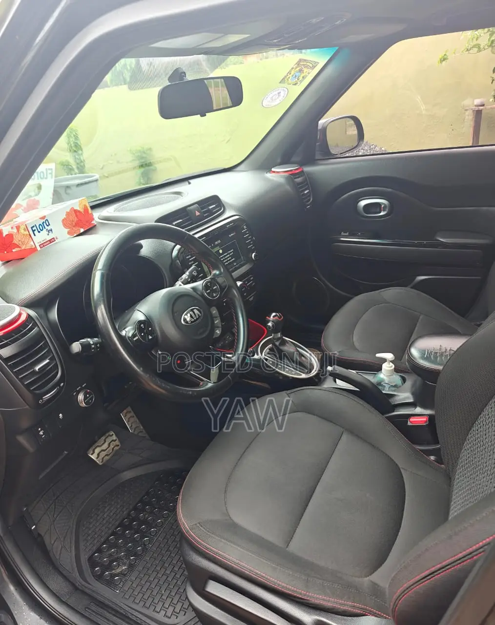 Kia Soul ! 4dr Wagon (2.0L 4cyl 6A) 2015 Black