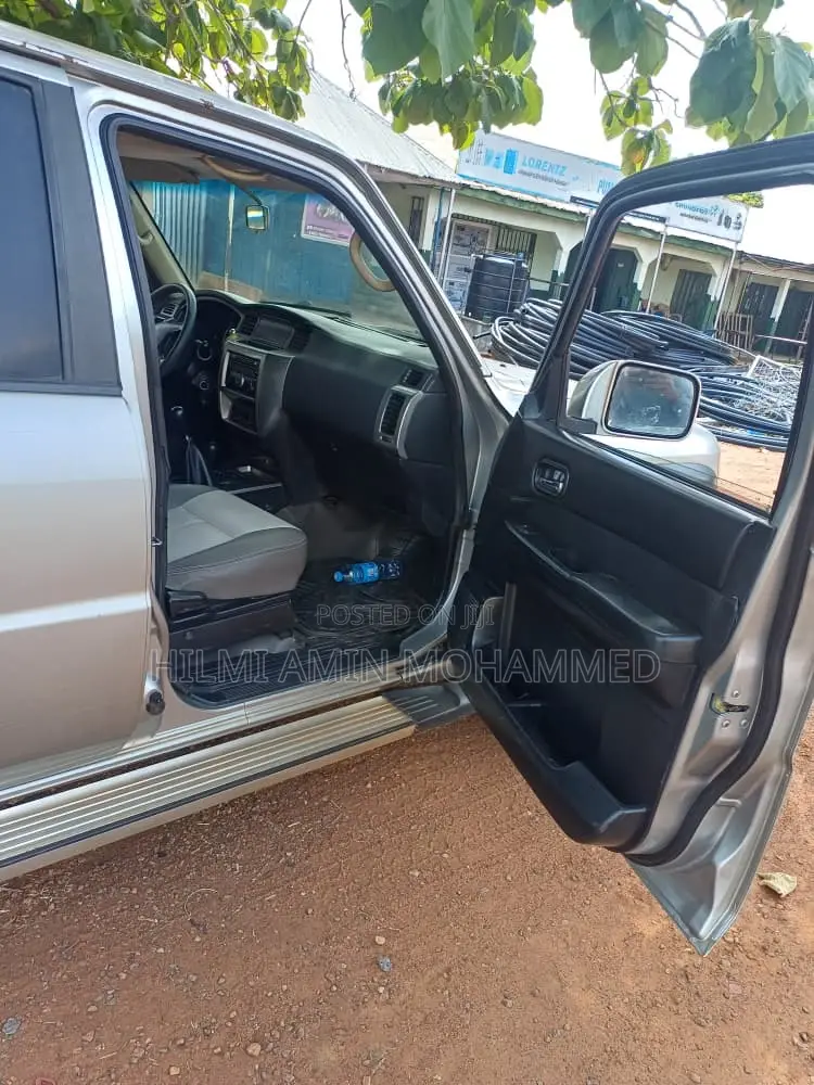 Nissan Patrol 2014 Silver